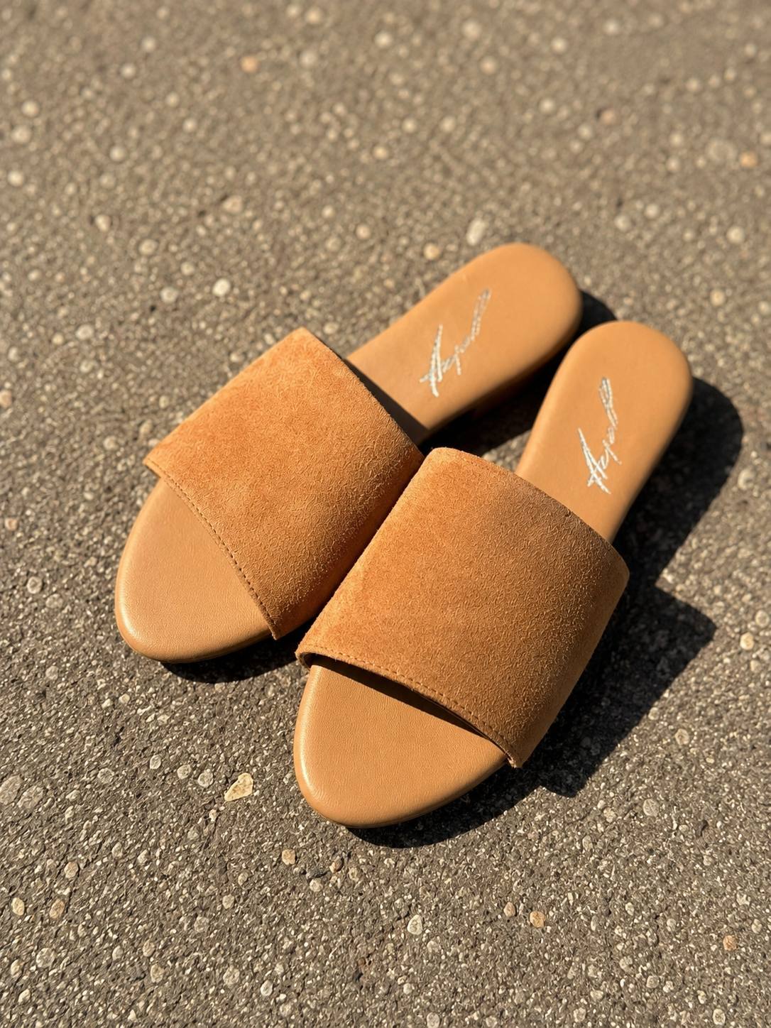 Шльопанці Artell shoes
